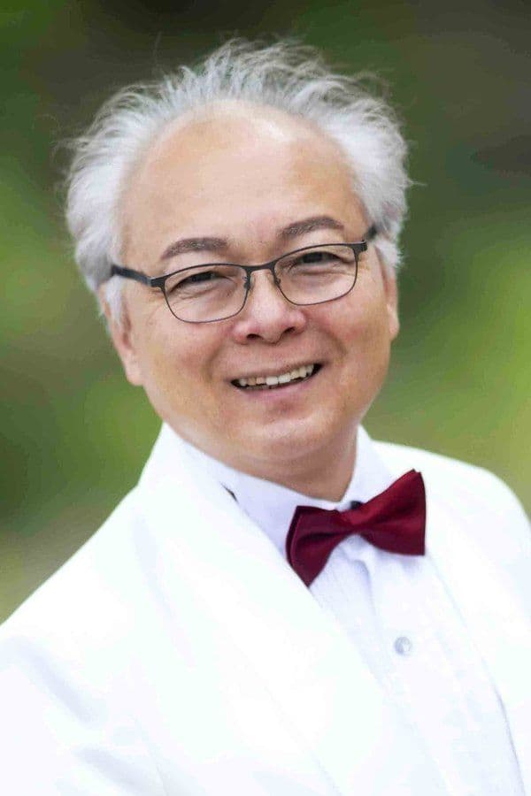 테너 이인필