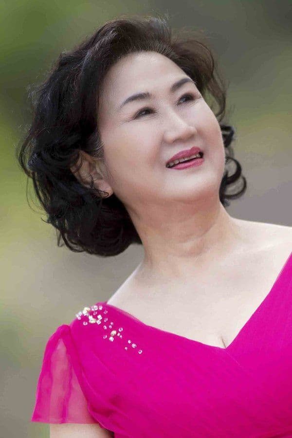 소프라노 육춘원